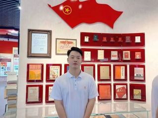 2022年大学生年度人物--马...