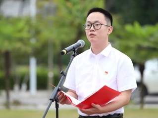2022年大学生年度人物--物...